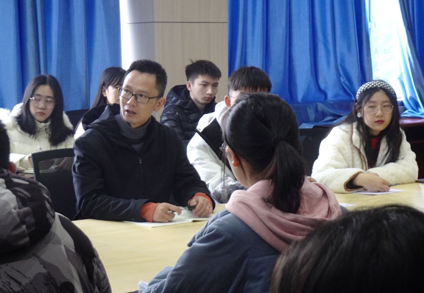 20211219公司团学组织开展第一次座谈会03.jpg