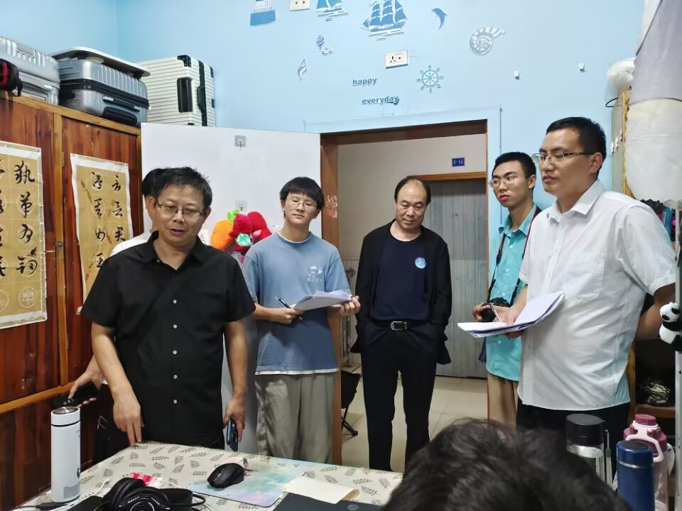20230621公司开展端午节寝室慰问活动01.jpg